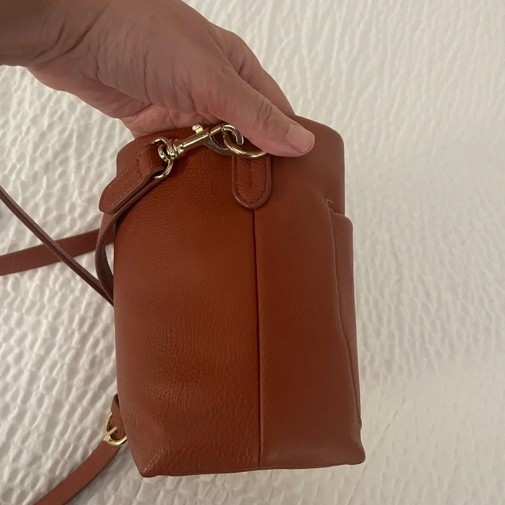 Universal Thread Crossbody Bag Deep Orange w/Adjustable Strap & Gold Details, OS